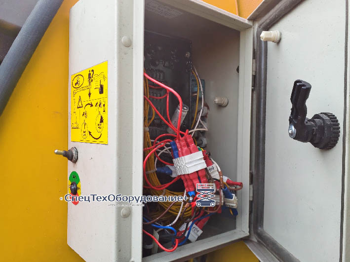 Manitou 120 AETJ-C плата нижнего пульта