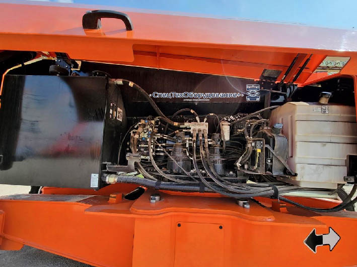 JLG 1500AJP отсек с гидравликой